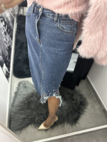 Gonna jeans con spacco laterale con strass