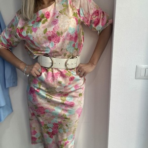 Completo con gonna a tubino rosa
