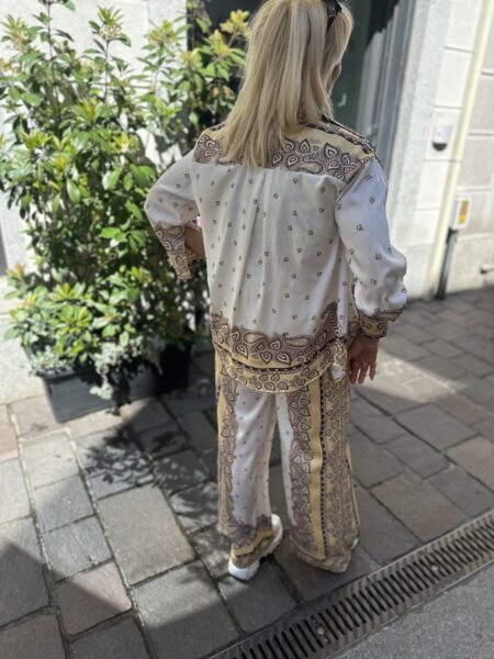 Completo fantasia - immagine 2