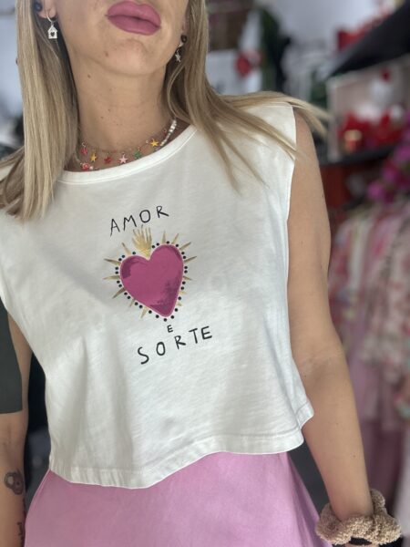 Maglia senza maniche con stampa cuore - immagine 3