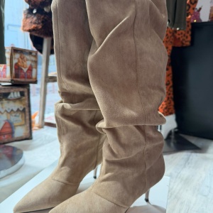 Stivale beige camoscio